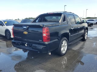 2011 Chevrolet Avalanche LTZ
                                    for sale in Miami, FL – photo 10