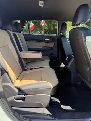 2021 Volkswagen Atlas Cross Sport SE
                                    for sale in Hialeah, FL – photo 8