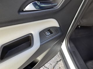 2021 Chevrolet Equinox LS
                                    for sale in Hialeah, FL – photo 8