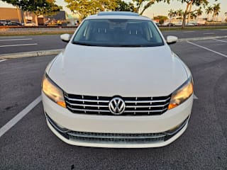 2015 Volkswagen Passat 2.0L TDI SEL Premium
                                    for sale in Hollywood, FL – photo 2
