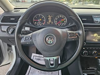 2015 Volkswagen Passat 2.0L TDI SEL Premium
                                    for sale in Hollywood, FL – photo 17