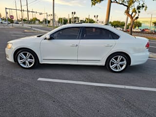 2015 Volkswagen Passat 2.0L TDI SEL Premium
                                    for sale in Hollywood, FL – photo 8