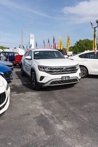 2021 Volkswagen Atlas Cross Sport SE
                                    for sale in Hialeah, FL – photo 15