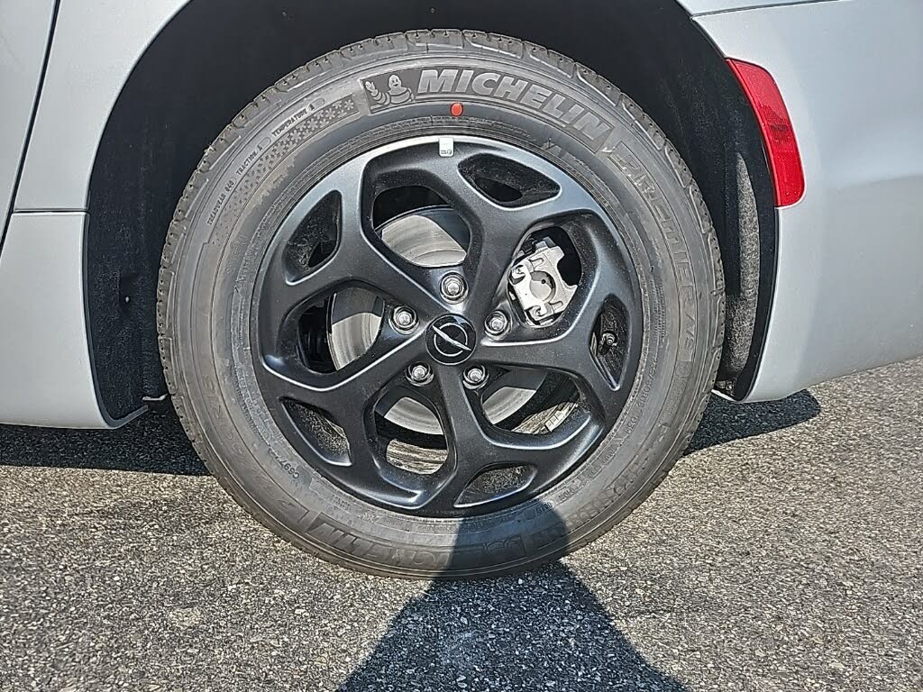 Image of 2023 Chrysler Pacifica Hybrid