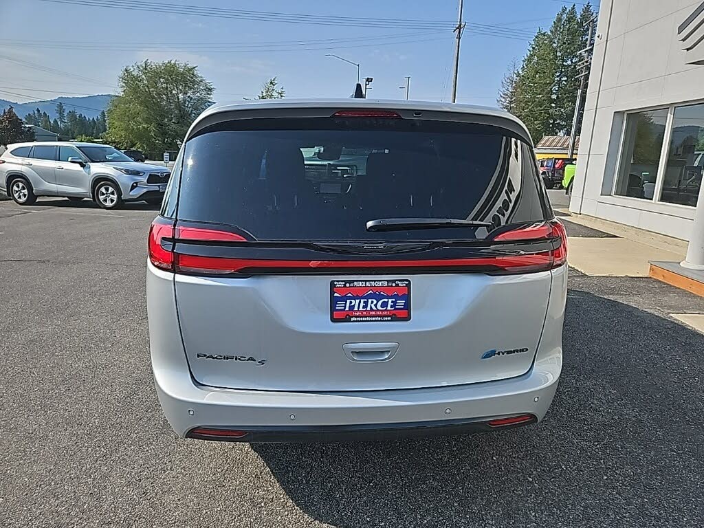 Image of 2023 Chrysler Pacifica Hybrid