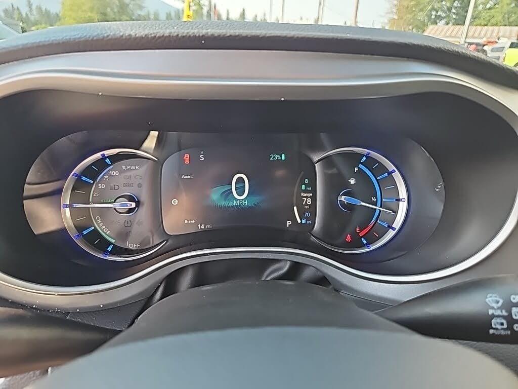 Image of 2023 Chrysler Pacifica Hybrid