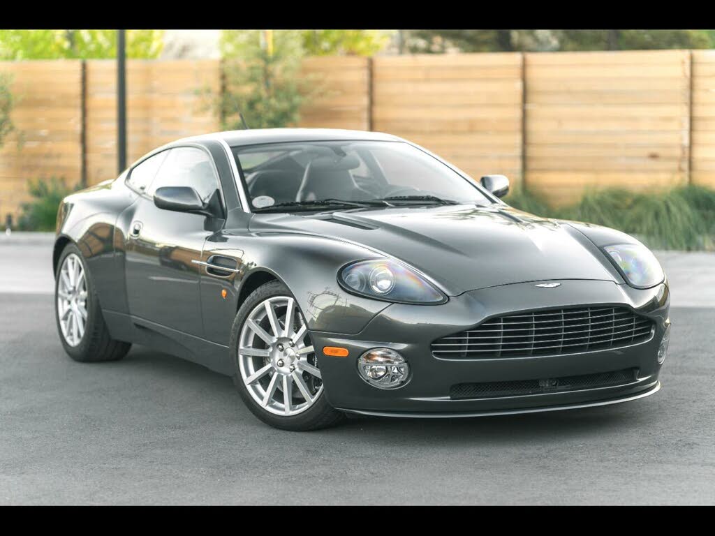 Aston Martin V12 Vanquish