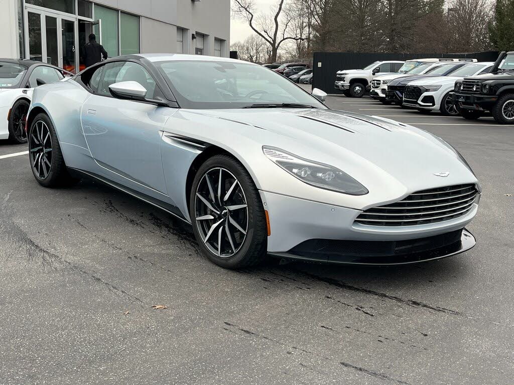Aston Martin DB11