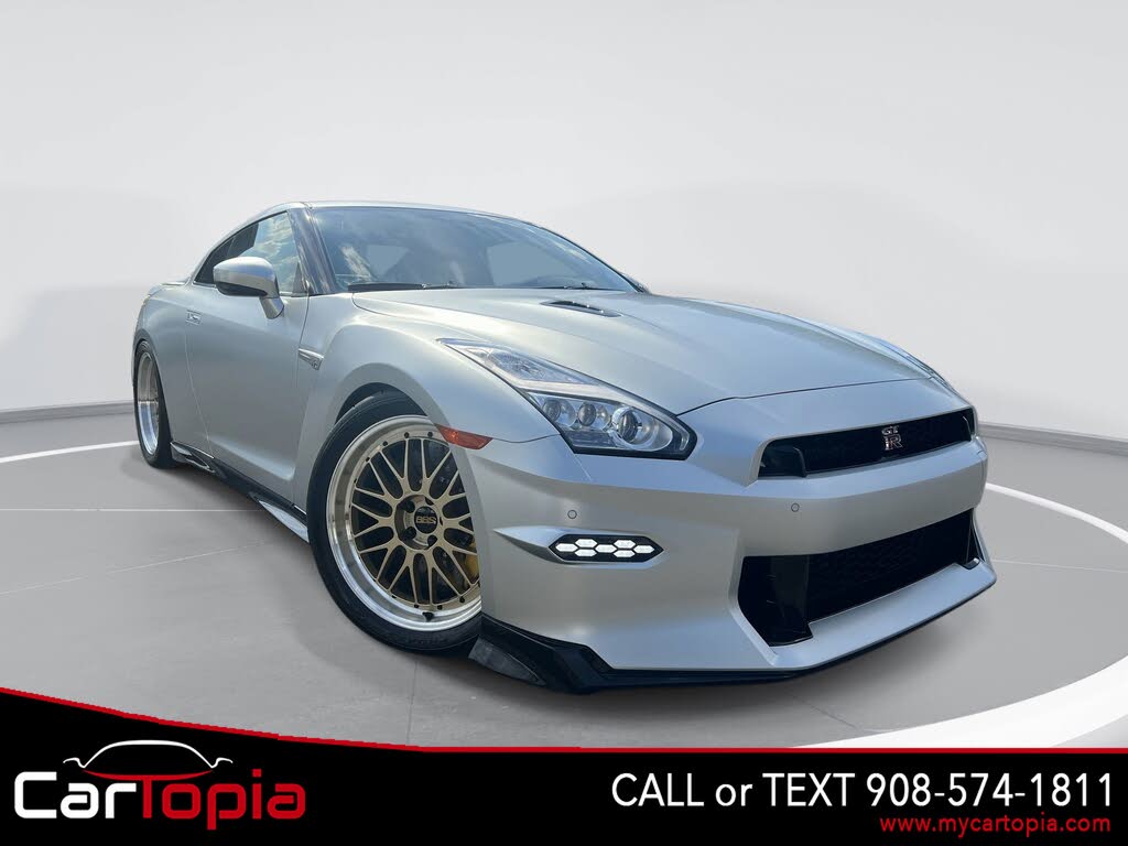 Nissan GT-R