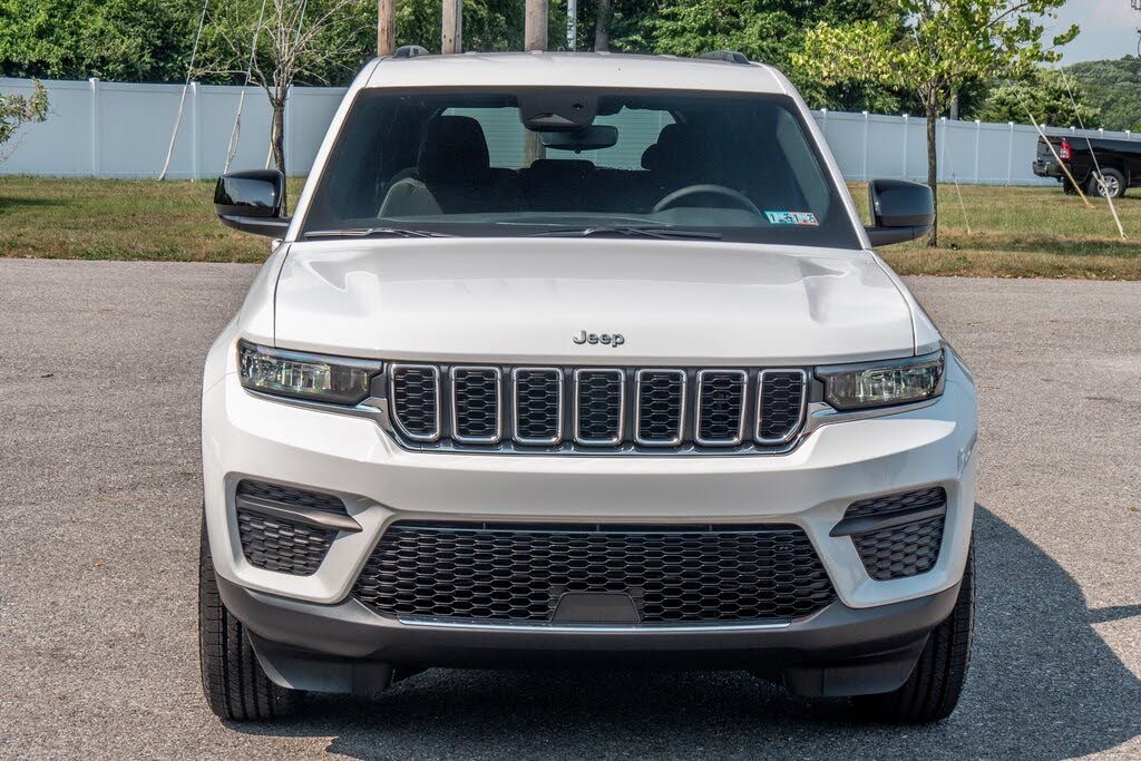 Image of 2024 Jeep Grand Cherokee