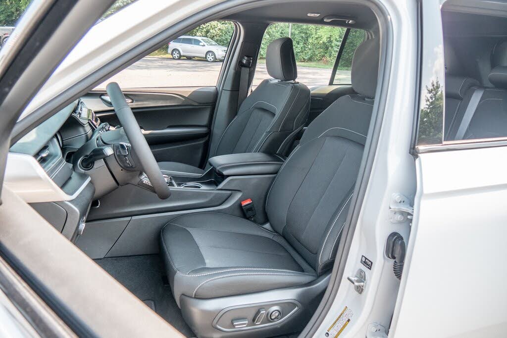 Image of 2024 Jeep Grand Cherokee