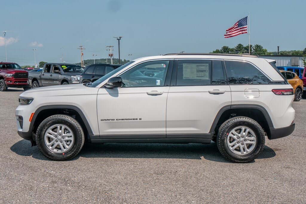 Image of 2024 Jeep Grand Cherokee