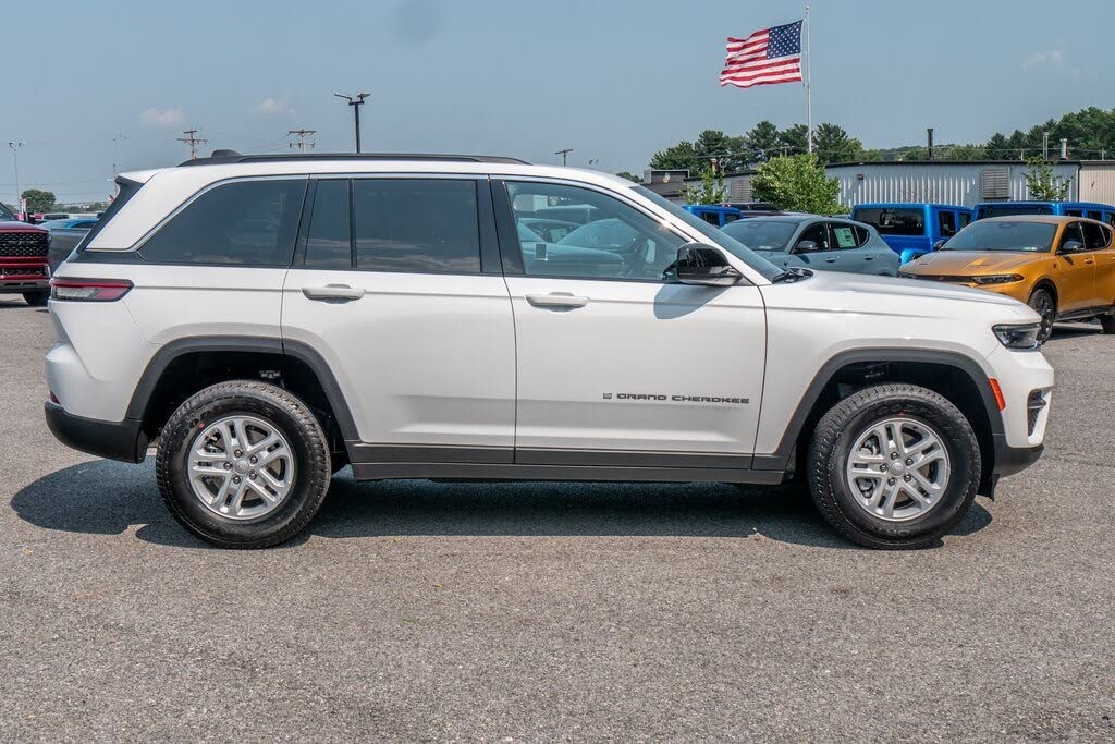 Image of 2024 Jeep Grand Cherokee