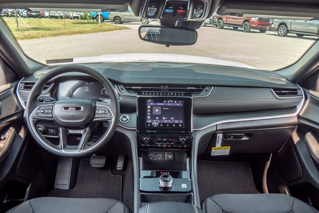 Image of 2024 Jeep Grand Cherokee