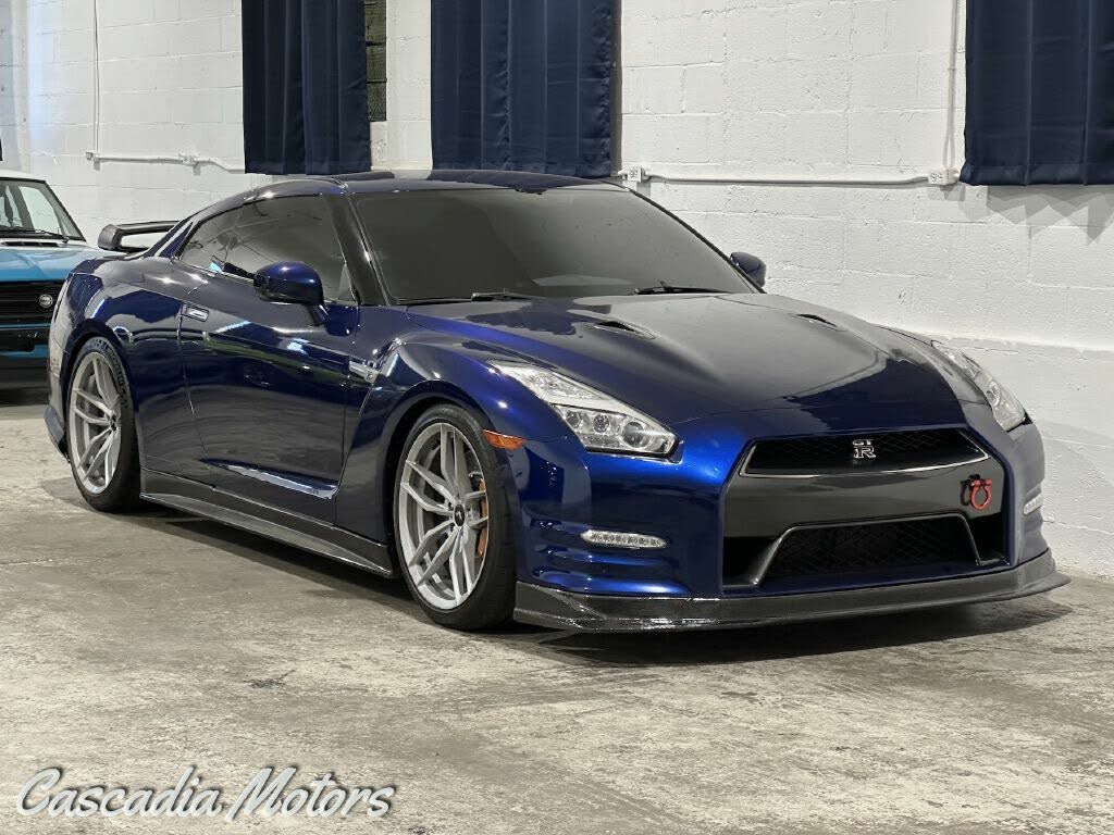 Nissan GT-R
