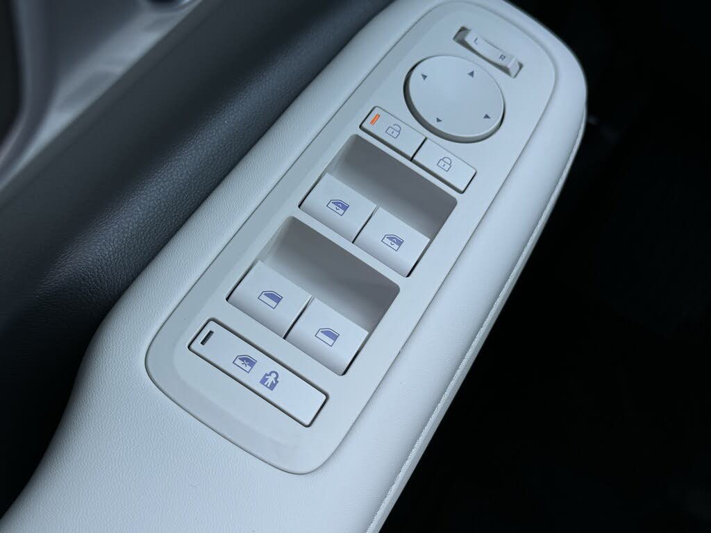 Image of 2025 Hyundai Santa Fe Hybrid