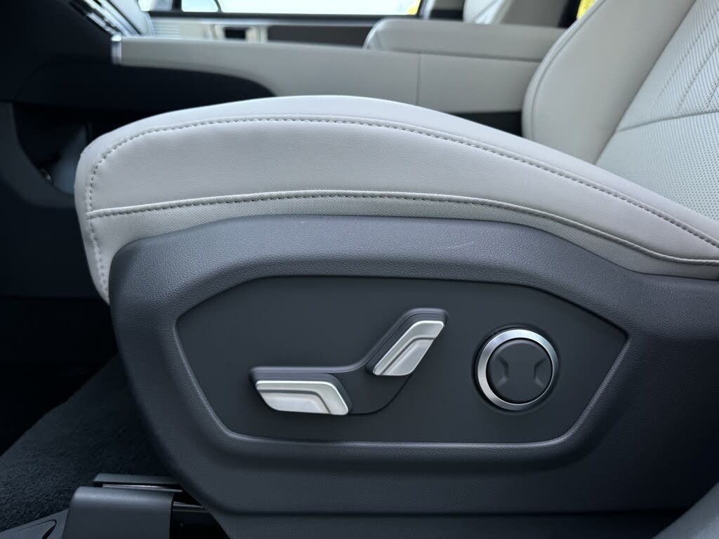 Image of 2025 Hyundai Santa Fe Hybrid