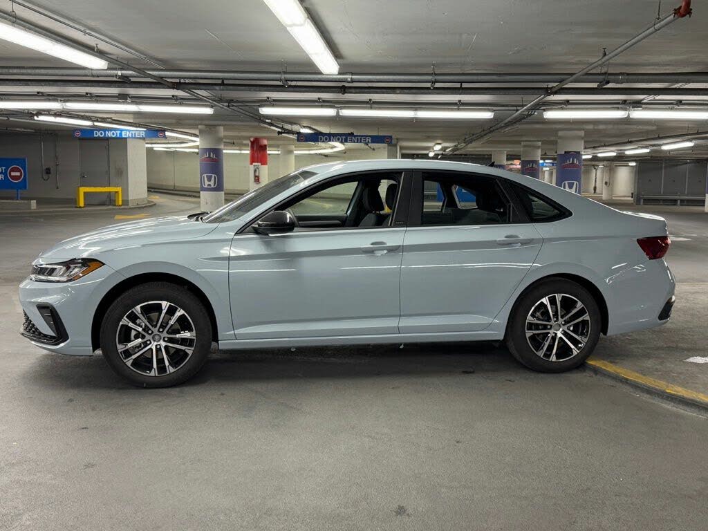 Image of 2025 Volkswagen Jetta