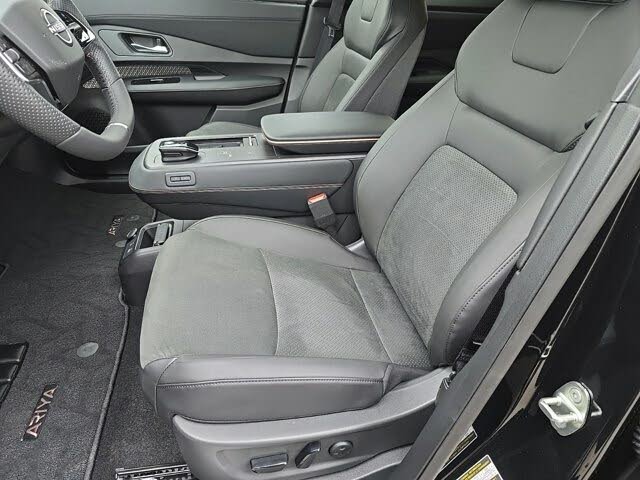 Image of 2025 Nissan Ariya