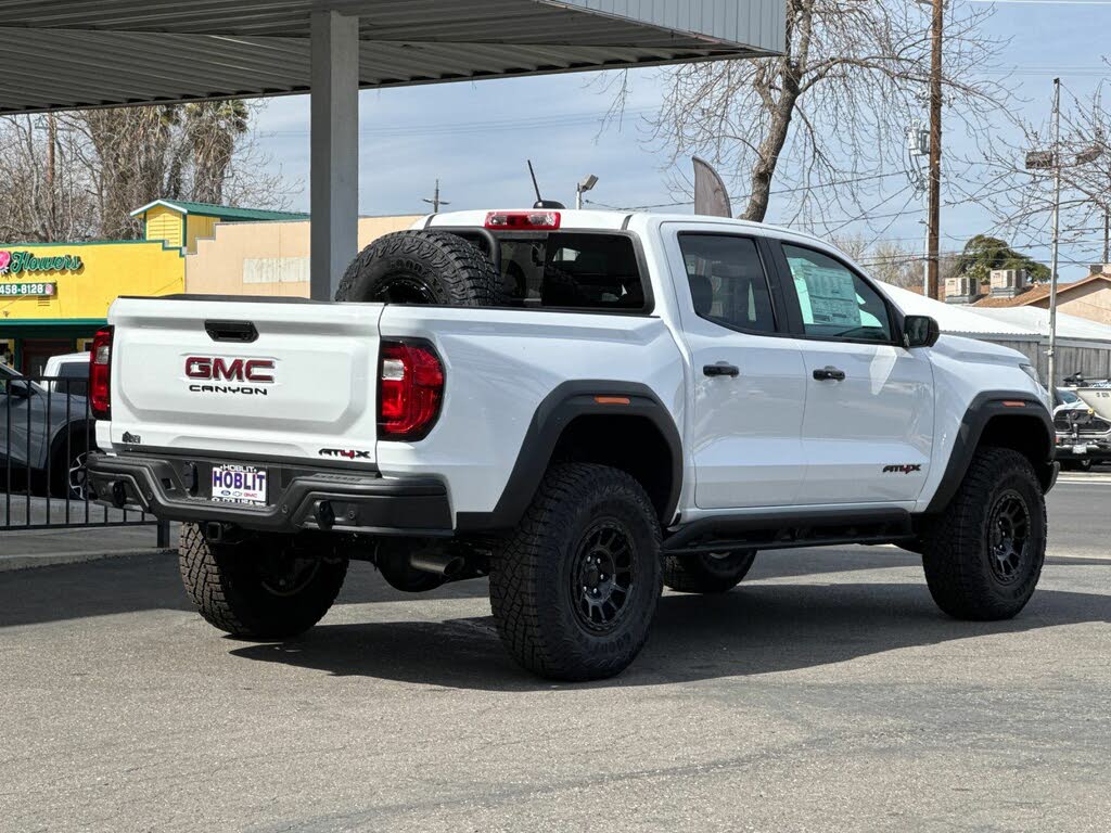 2024 GMC Canyon