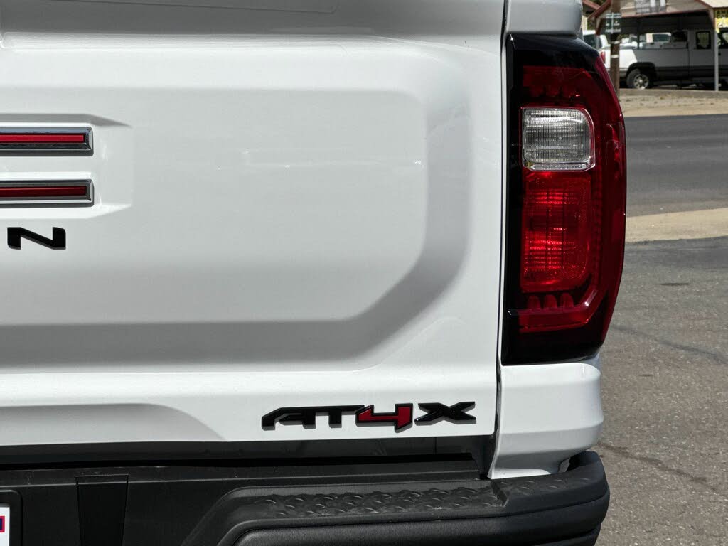 2024 GMC Canyon