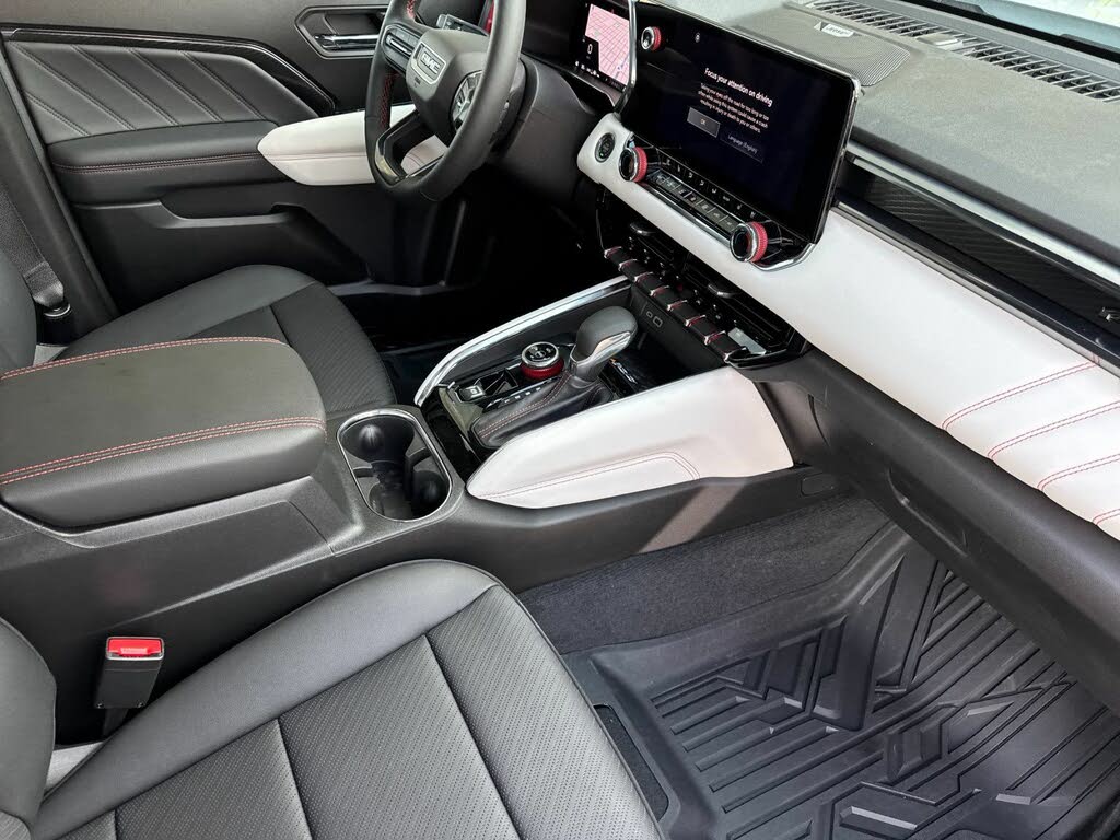 2024 GMC Canyon