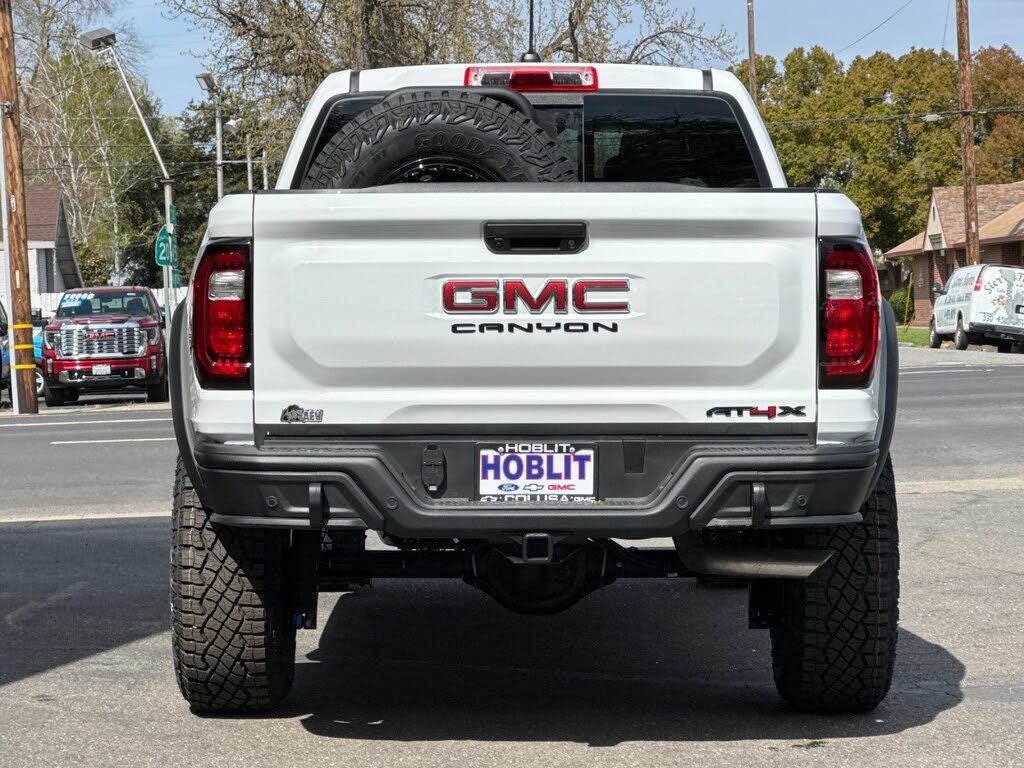 2024 GMC Canyon
