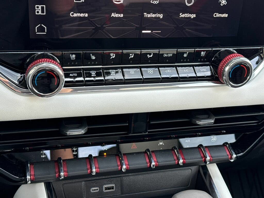 2024 GMC Canyon