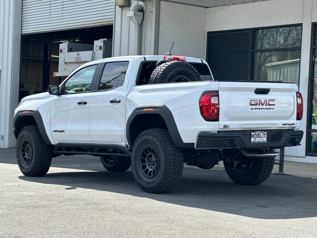 2024 GMC Canyon
