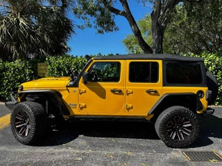 2019 Jeep Wrangler Unlimited thumbnail – Lighthouse Point, FL – 11