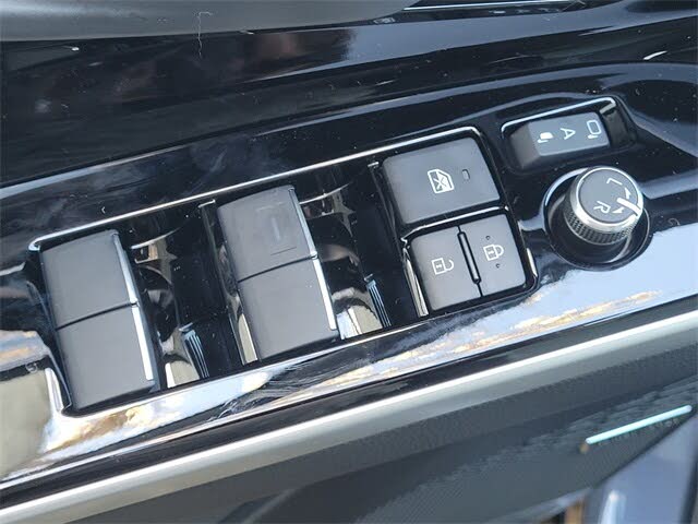 Image of 2025 Subaru Solterra