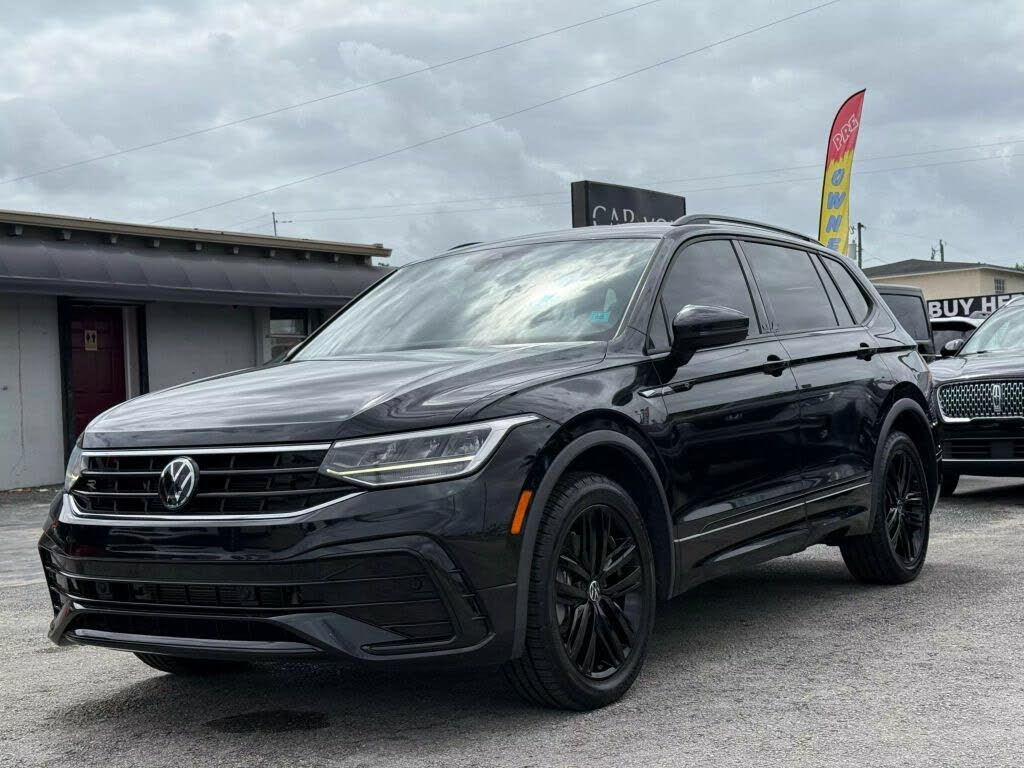2022 Volkswagen Tiguan SE R-Line Black
                                    for sale in Miami, FL – photo 3