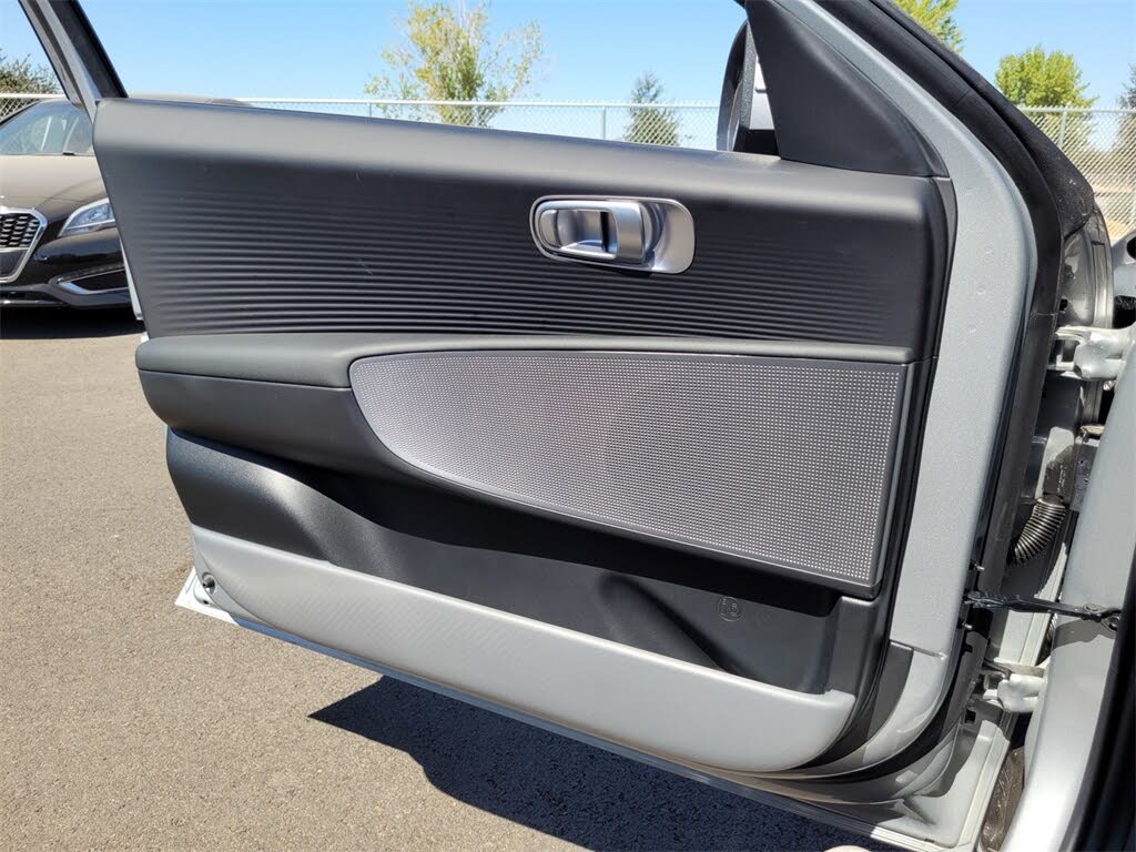 Image of 2025 Hyundai IONIQ 6