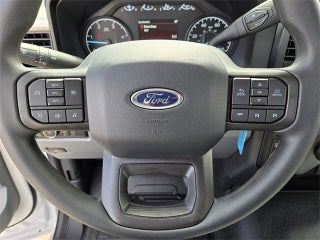 Ford F-350 Super Duty Chassis