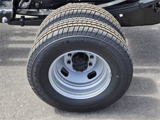 Ford F-350 Super Duty Chassis