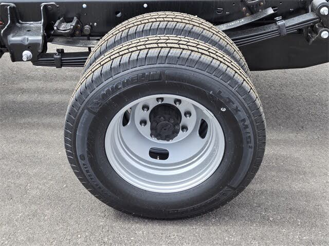 Ford F-350 Super Duty Chassis