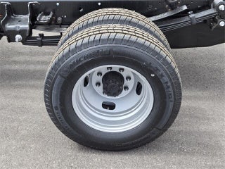 Ford F-350 Super Duty Chassis