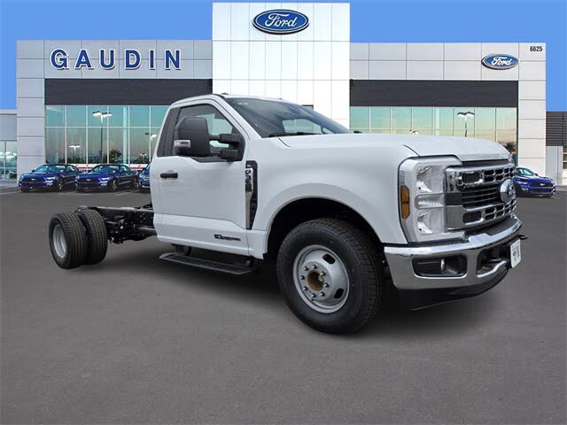 Ford F-350 Super Duty Chassis