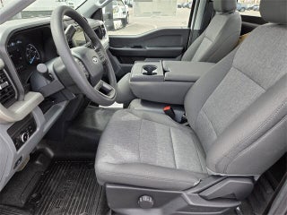 Ford F-350 Super Duty Chassis