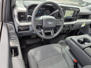 Ford F-350 Super Duty Chassis