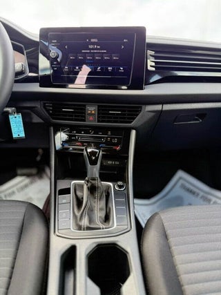 2025 Volkswagen Jetta thumbnail – Miami, FL – 21