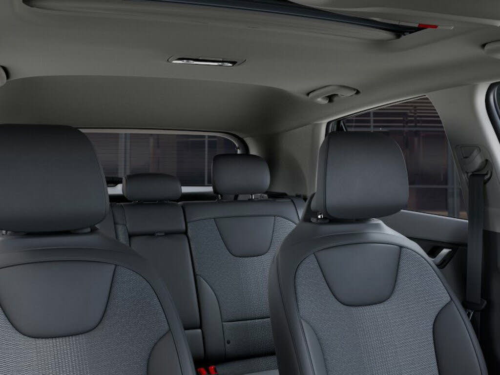 Image of 2025 Kia Niro
