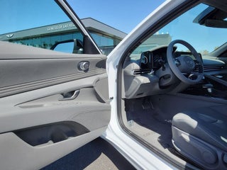 Hyundai Elantra Hybrid