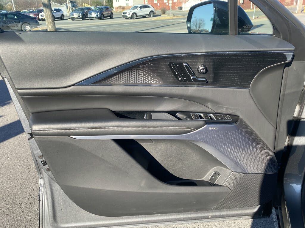 Image of 2023 Cadillac LYRIQ