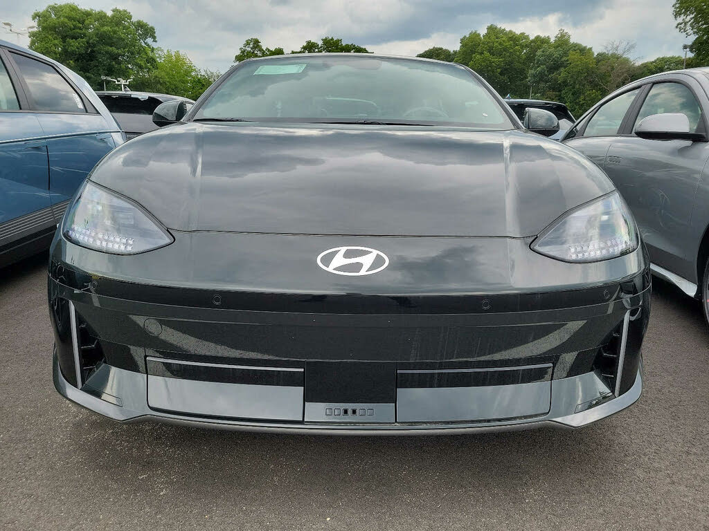 Image of 2023 Hyundai IONIQ 6