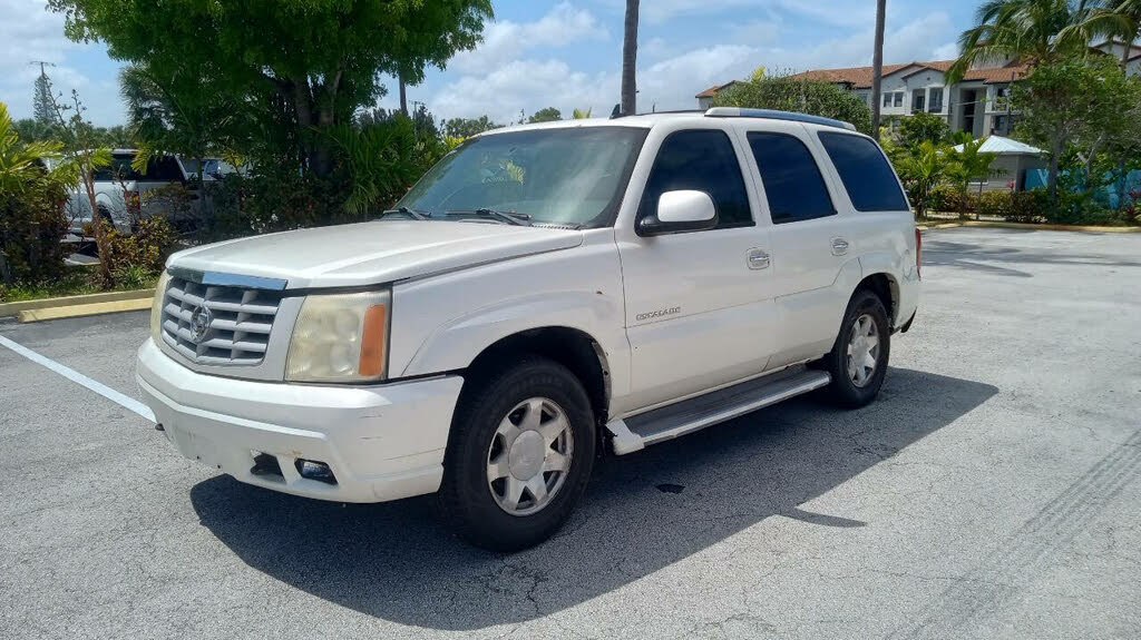 Cadillac Escalade Gen II - Base