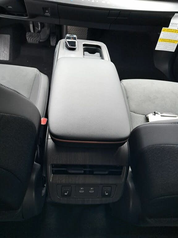 Image of 2025 Nissan Ariya