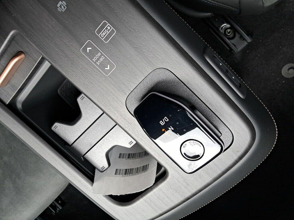 Image of 2025 Nissan Ariya