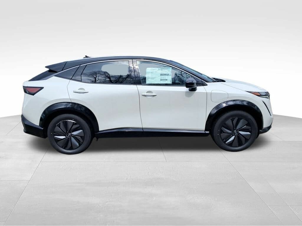 Image of 2025 Nissan Ariya