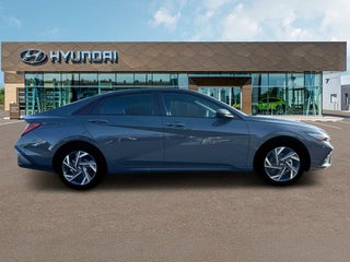 Hyundai Elantra Hybrid